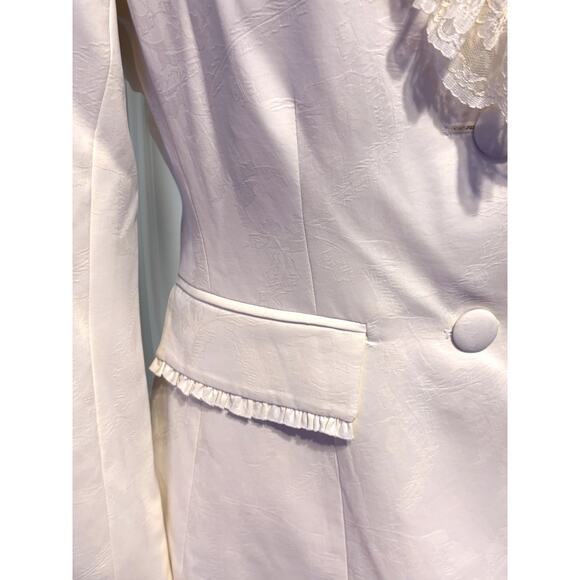 LoveShackFancy Lula Blaze In Antique White Lace Trim Single Button Size 4 - Picture 5 of 6